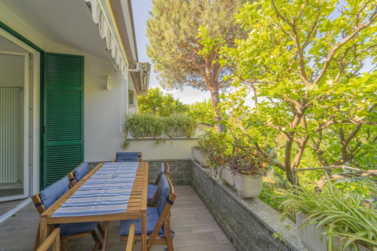 070 - Olanda Con Veranda Vista Mare A 5 Minuti Con Piscina Condominiale Appartement